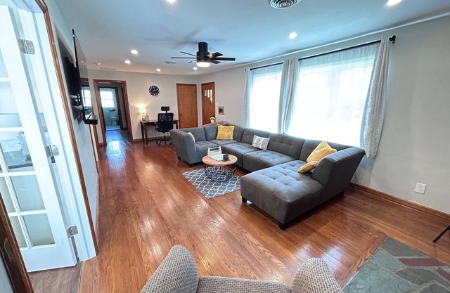Glenville Home Great Kitchen Central AC BBQ Firepit Spacious Equiped Generator+