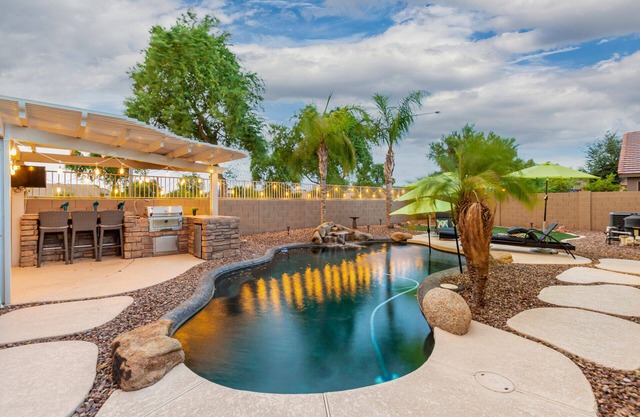 Glorious Hot Pool! Goodyear Stadium! Gameroom