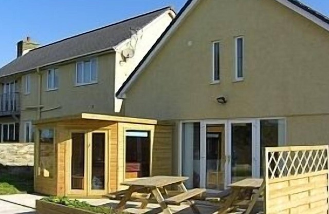 Glynogwr Lodge has Spectacular Views and Scenery An Ideal Location just off M4.