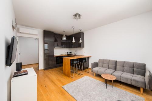 Gocław Urban Chic Apartment by BookingHost