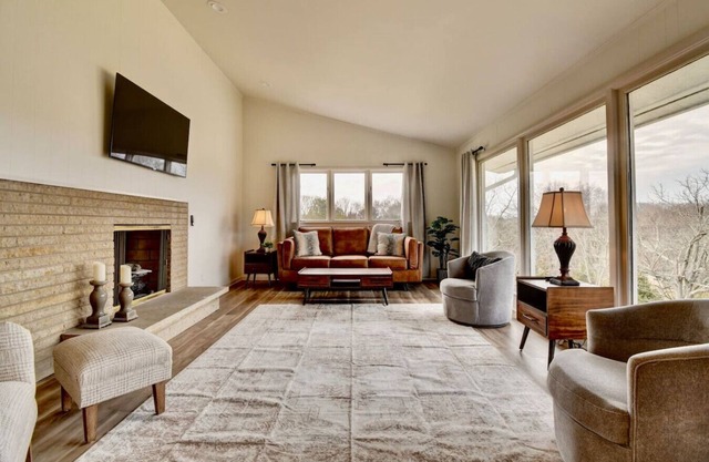 Golf Course Home on 10th - Newly Renovated