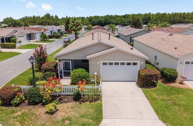 Golf, Music, FunnCharming 2-bedroom house in lovely The Villages with WiFi, AC.