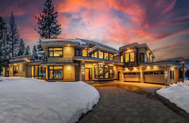 Golf/Ski Shoulder deals 6000sqft Schaffer's estate! Please inquire for details!