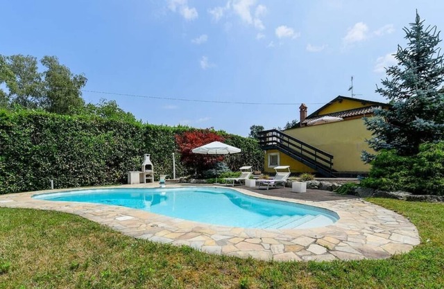 Golf Villa Cascina Cordona 1671 with pool