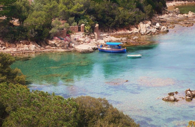 Golfe Ajaccio sud La Castagna: Charming waterfront home!