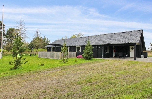"Golubinka" - 2.5km from the sea by Interhome