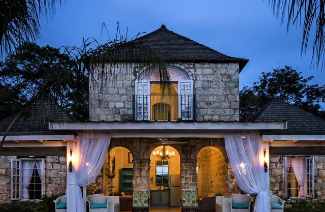 Good Hope Coach House, historic cut stone house with modern amenities