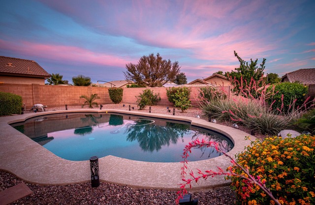 Goodyear, AZ full home with heated pool and spa and desert oasis back yard!