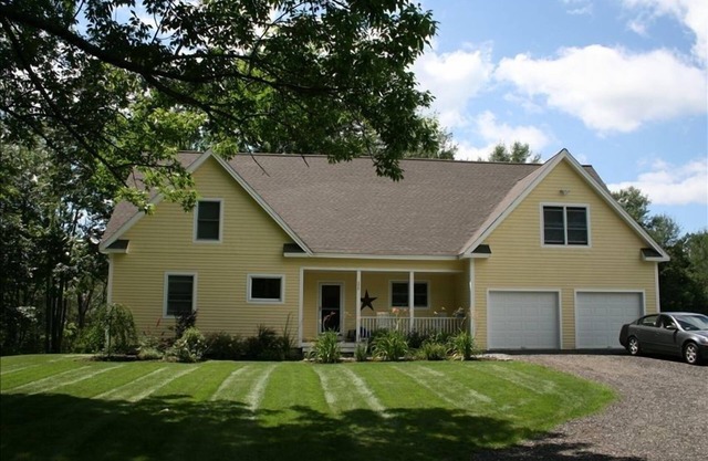 Goose Rocks Beach, Kennebunkport. Luxury 4 BR home. Less than 1 mile from beach.