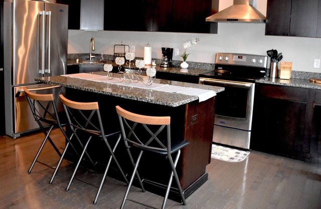 Gorgeous 3 BR Home w/ Breathtaking View