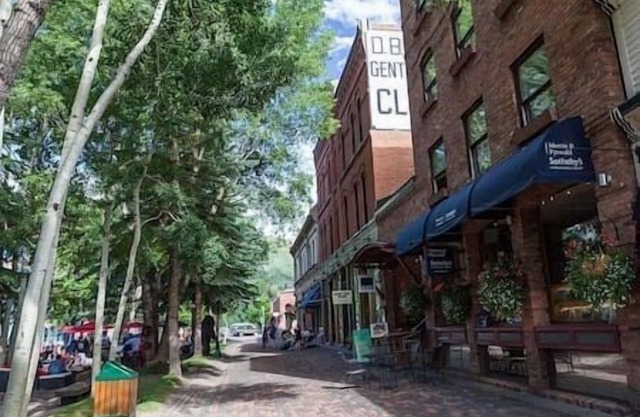 Gorgeous 4 bedroom Condo By The Nell & Gondola