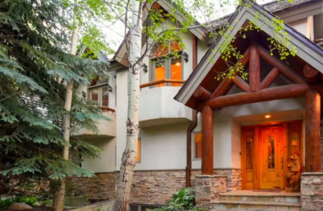 Gorgeous 4 Bedroom Home Aspen Core, Hot Tub!