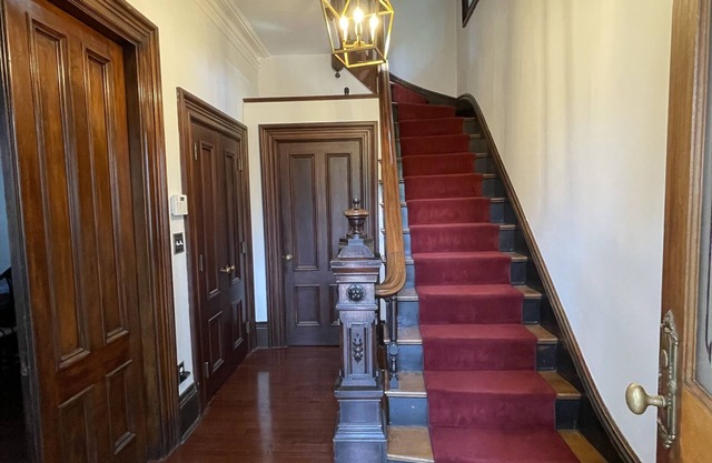 Gorgeous 4+ br 3.5 ba Harvard mansion: Cambridge Cosmopolitan