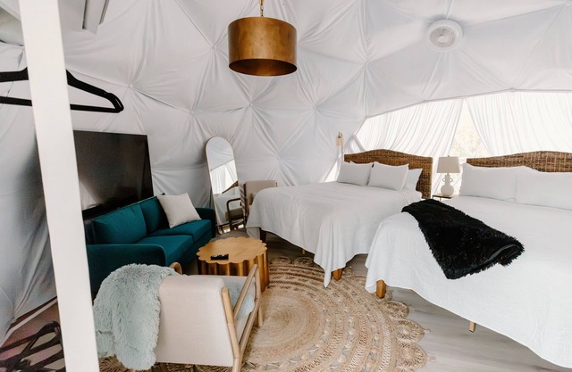 Gorgeous Dome in Woods Sleeps 4 Near Round Top