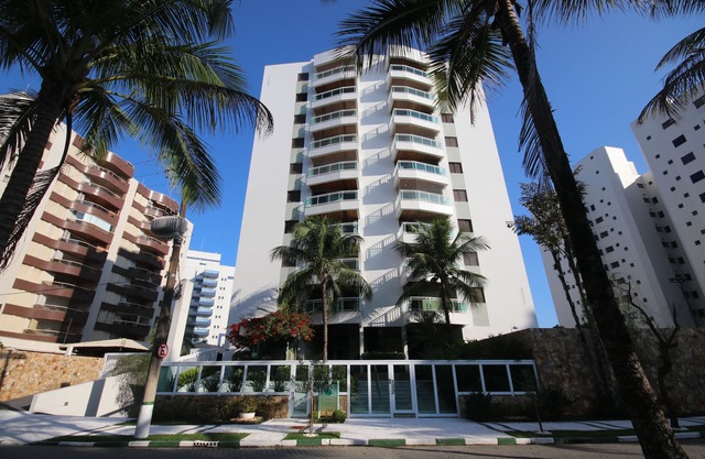 Gorgeous fit 3 bedroom -mod 6-Riviera de Sao Lourenco 200 meters from the beach