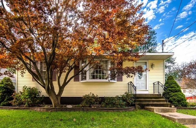 Gorgeous Garden Getaway 1943 Eagle Hill