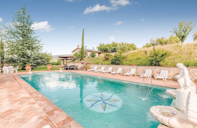 Gorgeous home in Castel del Piano GR