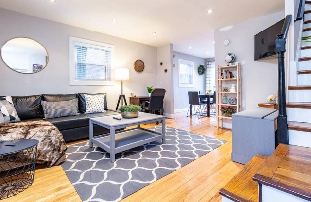 Gorgeous Home 10 min to DC by CozySuites