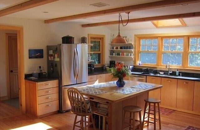 Gorgeous Home in Aquinnah, Walk to the Beach, AIR CONDITIONING