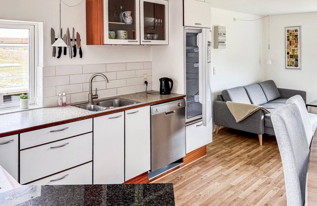 Gorgeous home in Fanø with kitchen