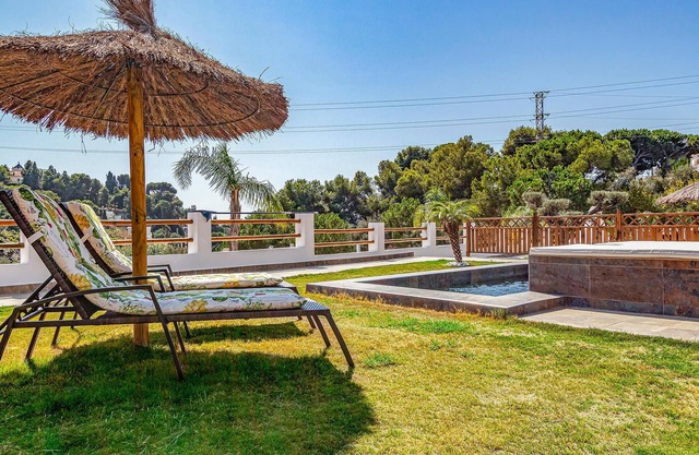Gorgeous home in Mezquitilla with WiFi