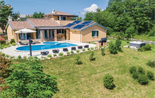 Gorgeous Home In Rezanci With Jacuzzi
