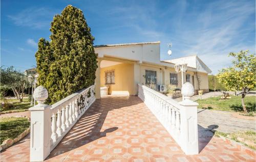 Gorgeous Home In Urbanización La Sima
