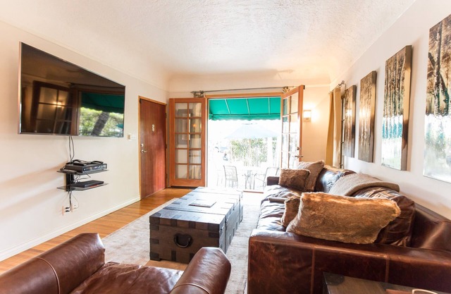 Gorgeous home In West Hollywood In A Wonderful Location