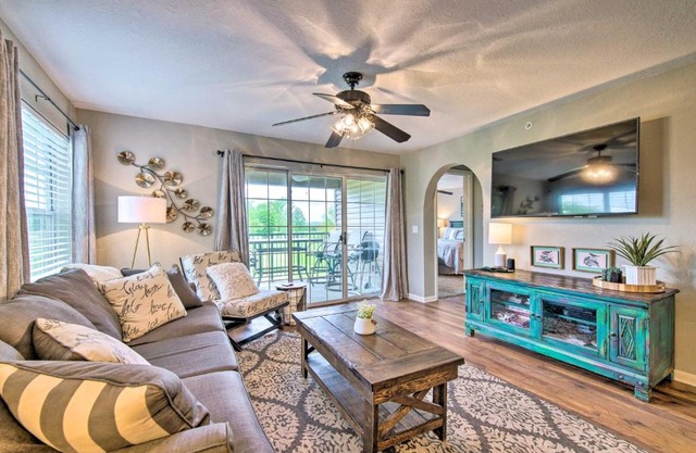 Gorgeous Home with Resort Amenities, Mins to Dtwn!