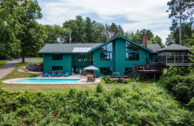 Gorgeous house and property on Scenic Lake Wissota.