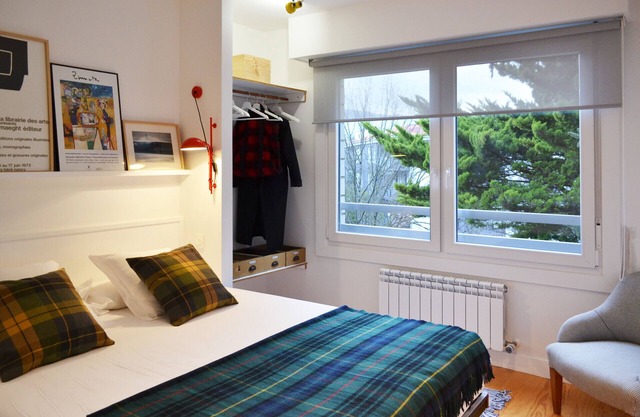 GORGEOUS NEW APARTMENT 100 METERS FROM THE BEACH