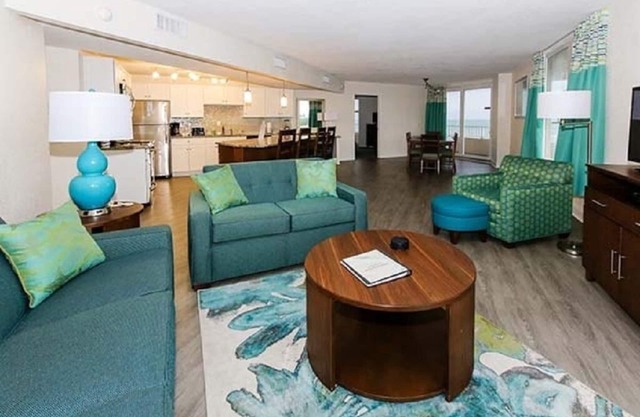 Gorgeous/Spacious Sleeps 6, Overlooking Atlantic Ocean & River - Family Friendly
