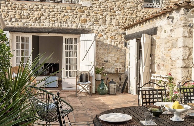 Gorgeous Stone House With Sunny Terraces Only 2 Minutes From Castle