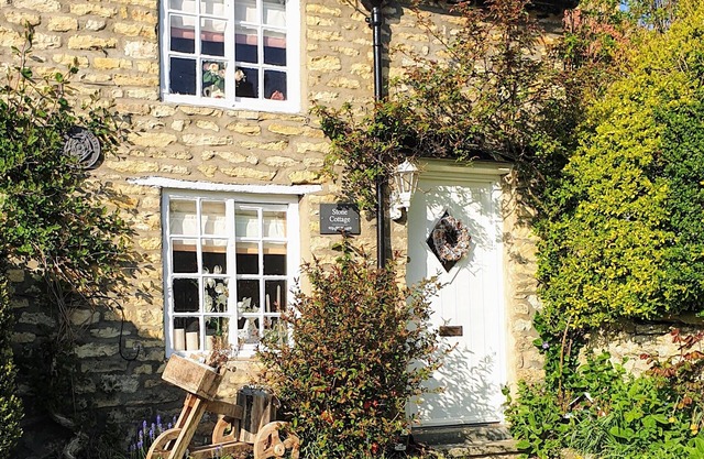 Gorgeous Thornton-le-Dale 2 Bedroom Cottage & Garden, Cosy Family Friendly, WIFI