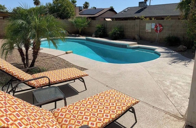 Gorgeous Vacation Home with FREE Heated Pool