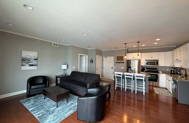 Gorgeous Waterfront Condo on Spring Lake with Pool Access