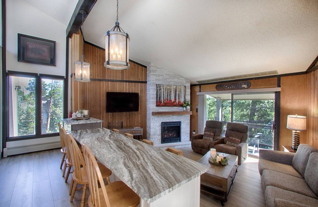 Gorgeously remodeled Condo with great location!