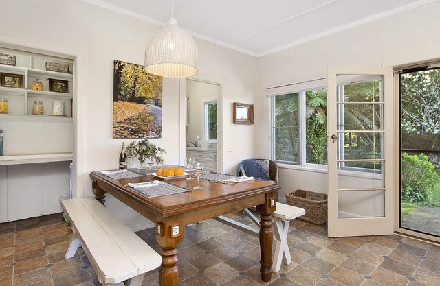 GOWAN ROSS COTTAGE - a secluded, serene escape. SPECIALS ON NOW !