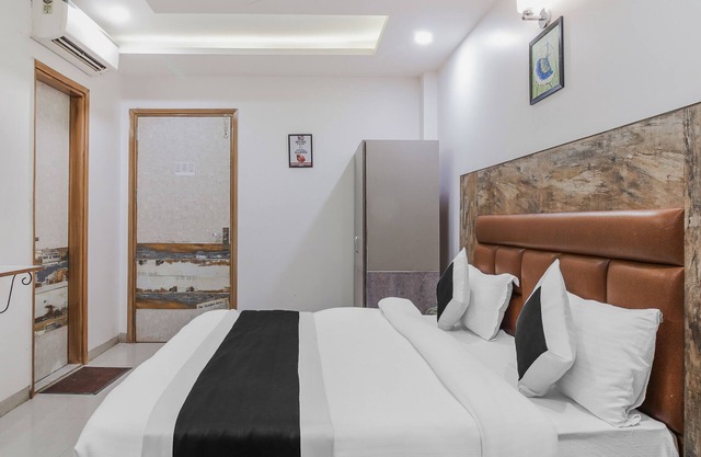 Gracious by Vishesh Hotels & Home Stay