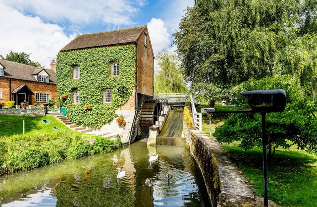 GRAFTON MILL, family friendly, with a garden in Grafton Flyford