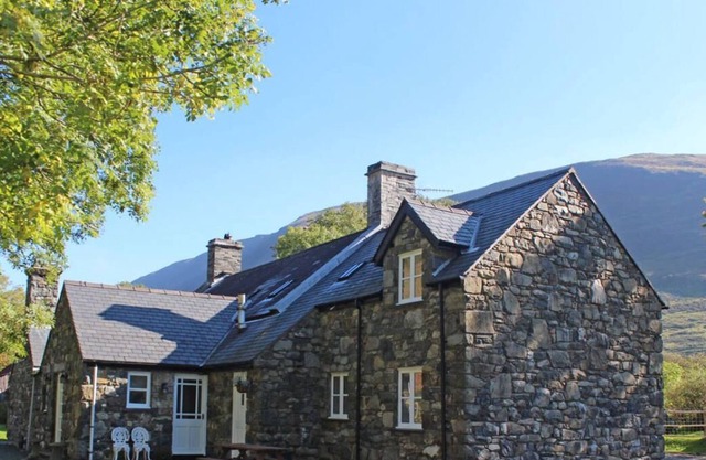 Granar Gynolwyn in the beautiful Tywyn