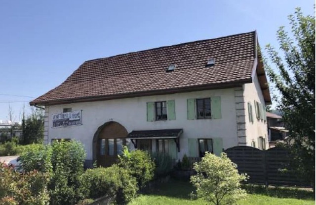 Grand appartement de 3 chambres moderne et spacieux, entièrement meublé