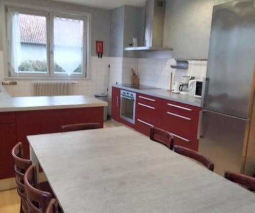 Grand appartement de 4 Chambres moderne et lumineux, entièrement meublé