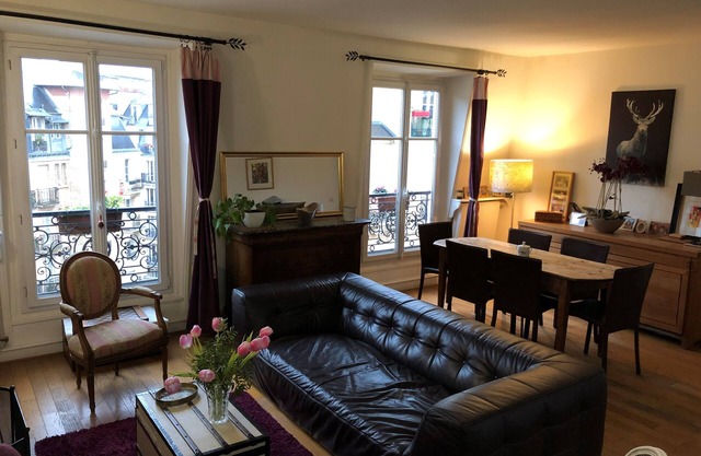 Grand Appartement Près de Montmartre, vue sur les Toits, Idéal Familles