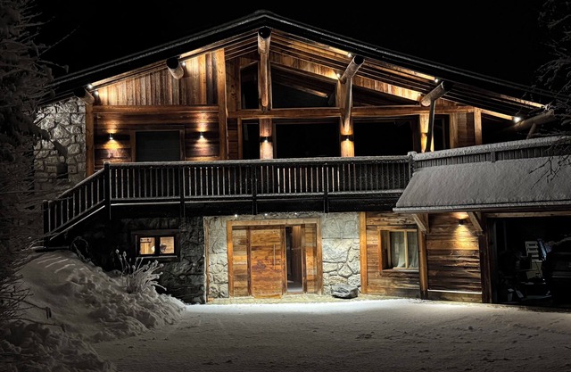 Grand Chalet Combloux/Megève with exceptional view of Mont Blanc