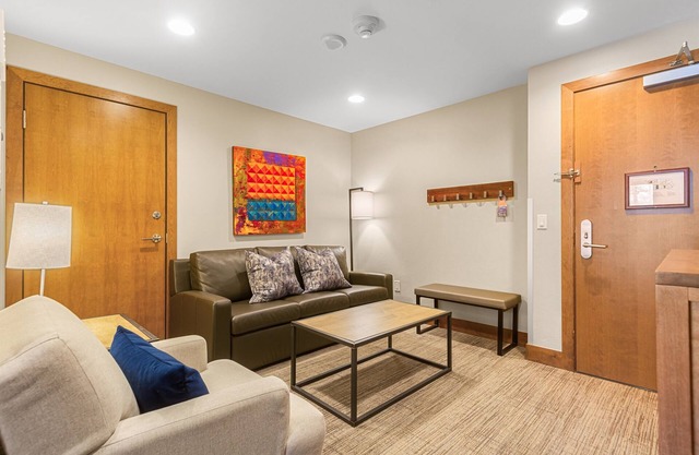 Grand Colorado on Peak 8 Suite - Ski-in/out