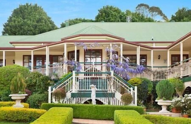 Grand Hinterland Queenslander - for Groups Close to Maleny & Montville