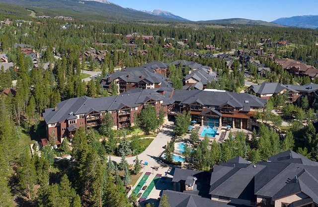 Grand Timbers - Luxury Lodge-Style Studio - Labor Day and Oktoberfest Weekends