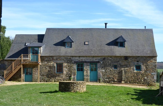 Grande Grange Bretonne, Piscine Chauffée et Tennis