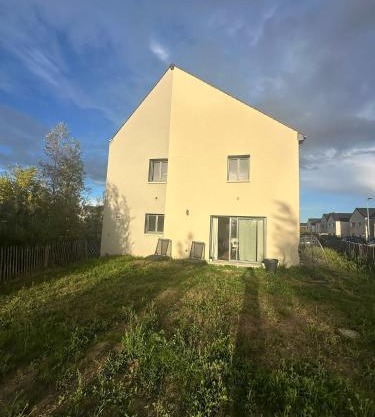 Grande maison familiale avec jardin, proche Paris & Orly